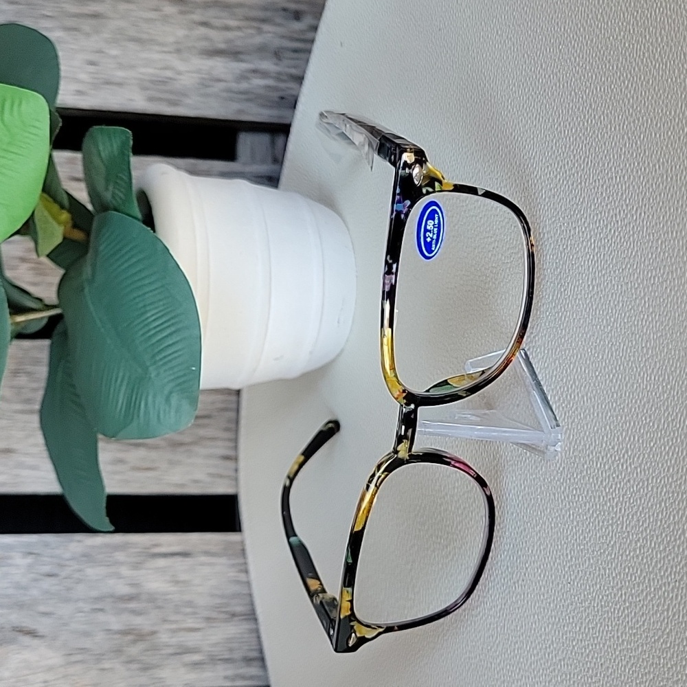 +2.5 Multicolor Square Frame Glasses - Picture 4 of 4